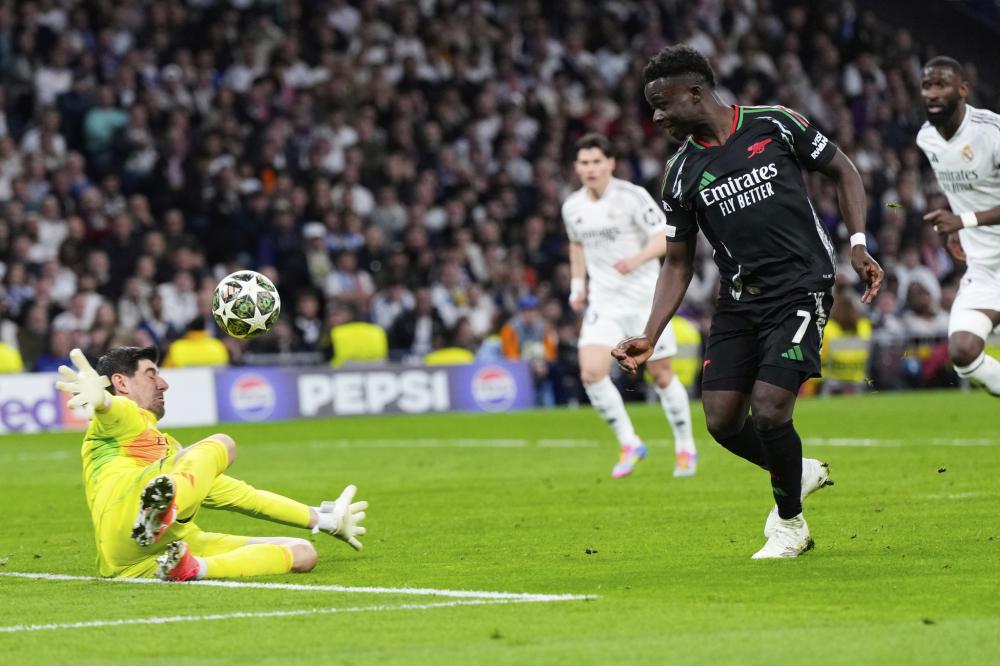 由于年轻球 由于年轻球